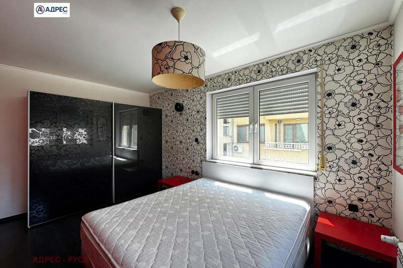 3-bedroom apartment in Ruse, Centyr