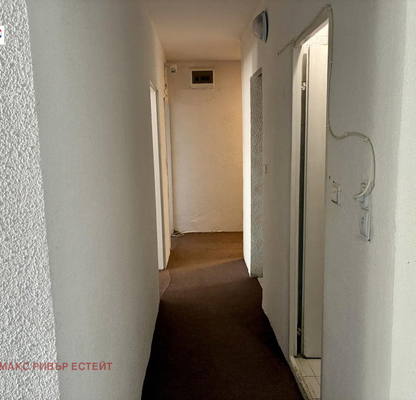 Снимка 5 — Тристаен апартамент в Русе, Чародейка - Север