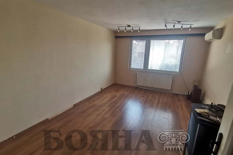 Тристаен апартамент в Русе, Широк център