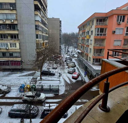 Снимка 5 — Тристаен апартамент в Русе, Възраждане