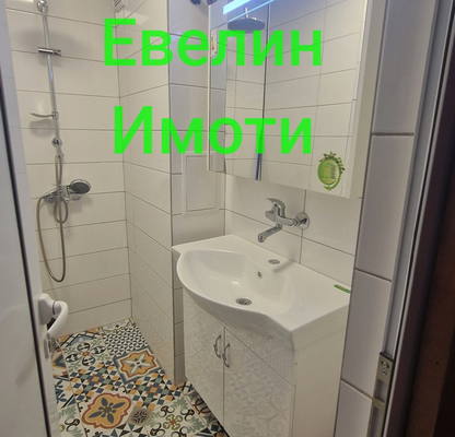 Снимка 3 — Тристаен апартамент в Русе, Възраждане