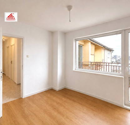 Photo 2 — 3-bedroom apartment in Ruse, Yalta
