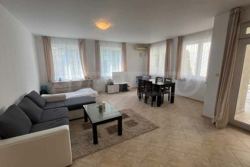 3-bedroom apartment in Oblast Dobrich, Bojurec