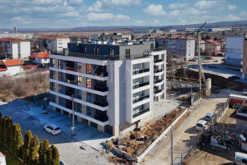 4-bedroom apartment in област София, Gara Elin Pelin