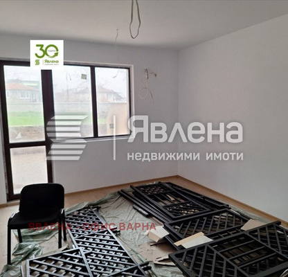 Снимка 4 — Двустаен апартамент в Добрич, с. Кранево