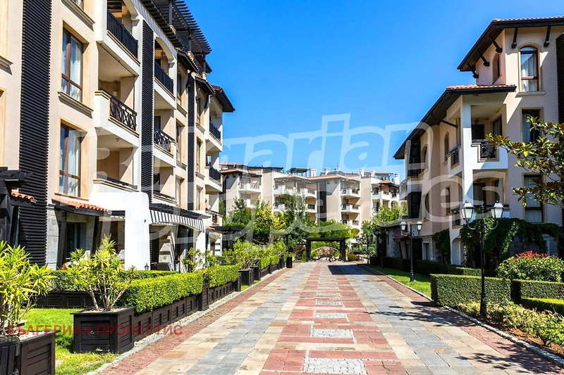 3-bedroom apartment in Oblast Burgas, Lozenec