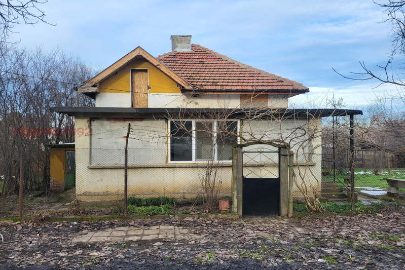 Тристаен апартамент във Враца, с. Търнава