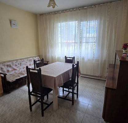 Photo 2 — Four-room apartment in Sevlievo with southeast aspect