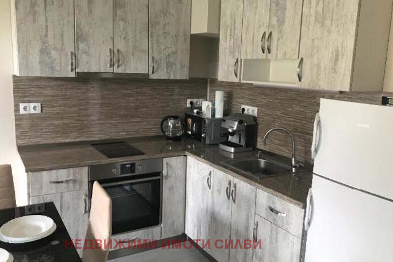 3-bedroom apartment in Shumen, Bolnicata