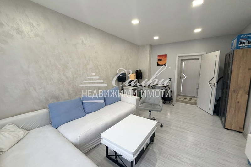 3-bedroom apartment in Shumen, Centyr