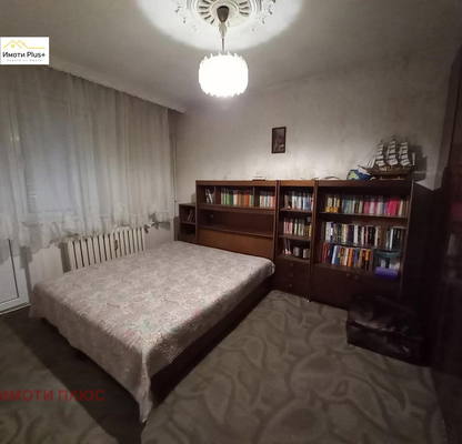Снимка 3 — Многостаен апартамент в Шумен, Център