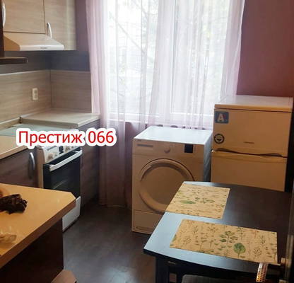 Снимка 4 — Едностаен апартамент в Шумен, Център