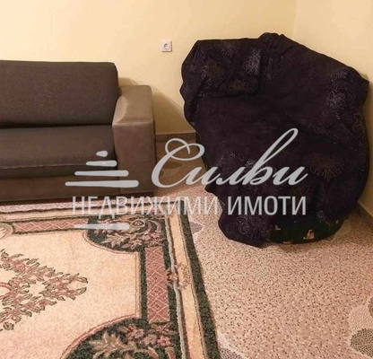 Снимка 4 — Двустаен апартамент в Шумен, Център