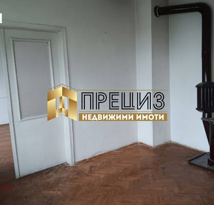 Photo 3 — 3-bedroom apartment in Shumen, Dobrudjanski