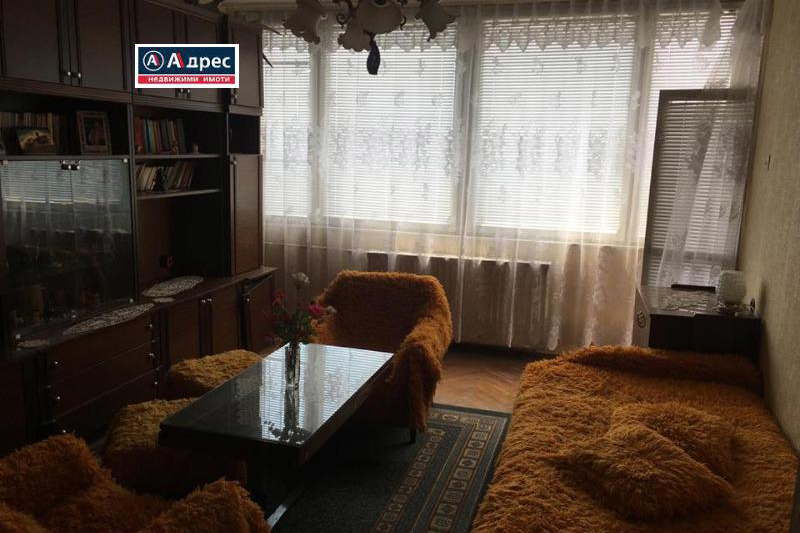 3-bedroom apartment in Shumen, Trakiya