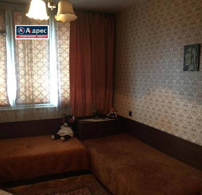 Снимка 2 — Тристаен апартамент в Шумен, Тракия