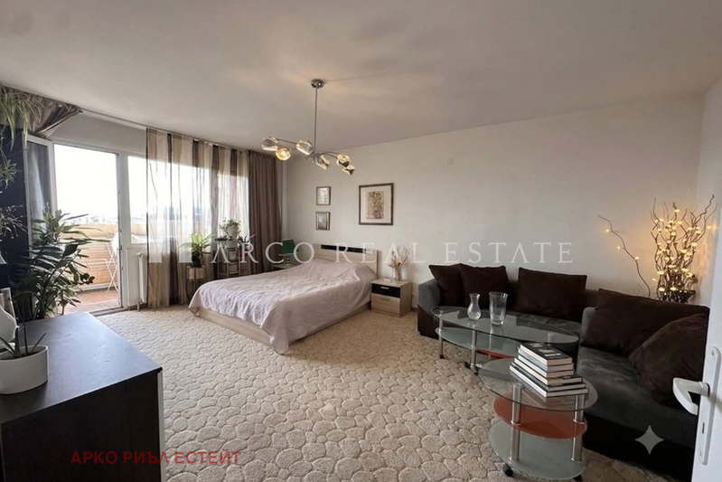 3-bedroom apartment in Sofiya, Banishora