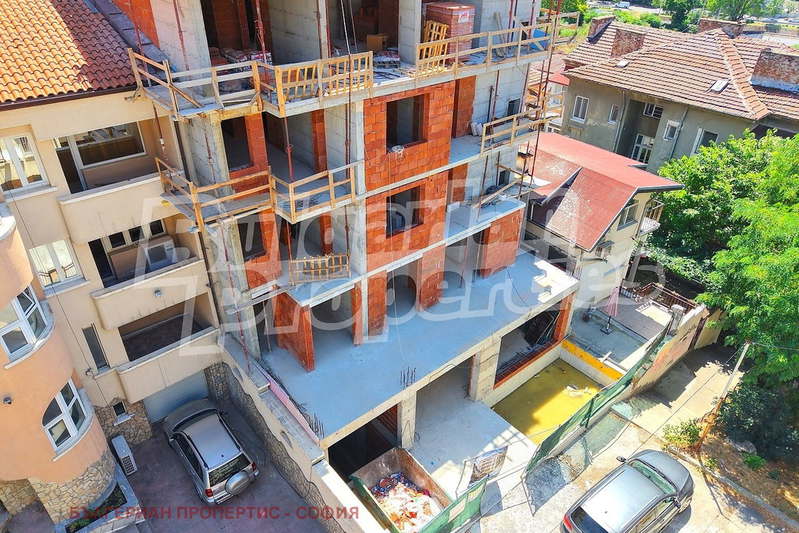 3-bedroom apartment in Sofiya, Banishora