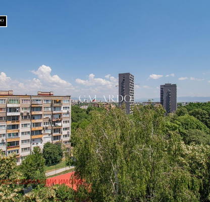 Снимка 4 — 4-стаен апартамент в Банишора с две тераси