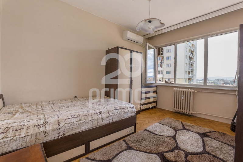 3-bedroom apartment in Sofiya, Borovo