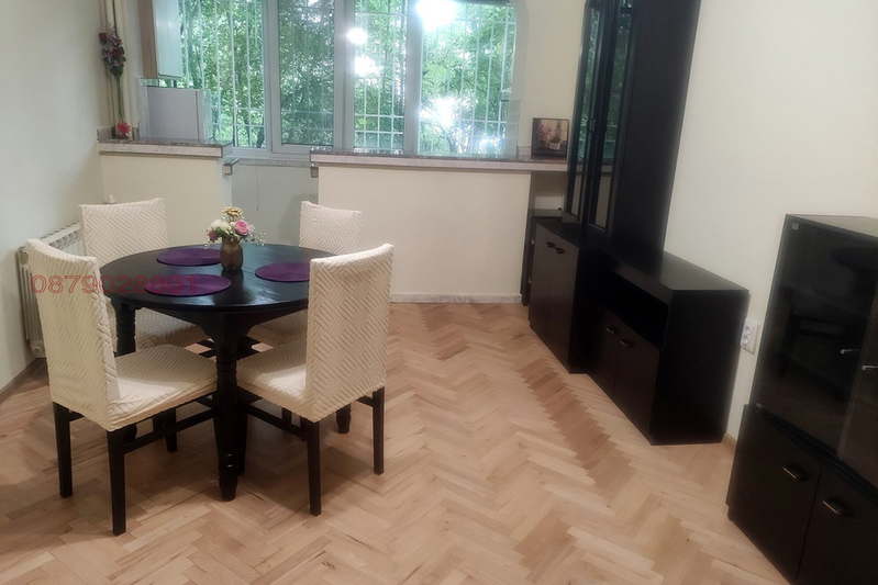 3-bedroom apartment in Sofiya, Borovo