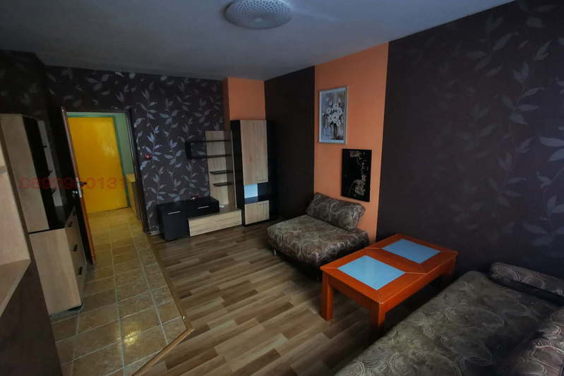 3-bedroom apartment in Sofiya, Borovo