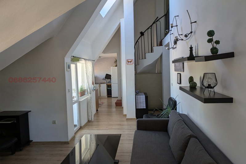 5-bedroom apartment in Sofiya, Borovo