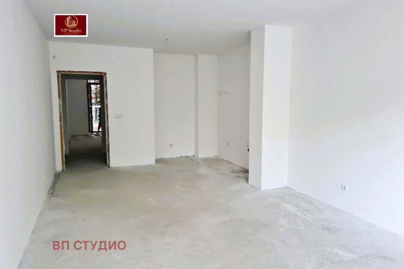 Тристаен апартамент с тераса в Бояна, София
