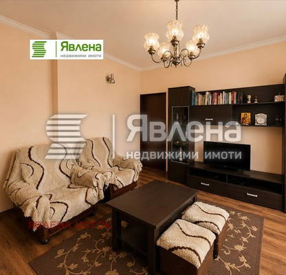 Снимка 3 — Двустаен апартамент с тераса в Център, София