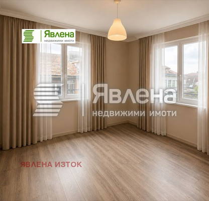 Снимка 5 — Двустаен апартамент с тераса в Център, София