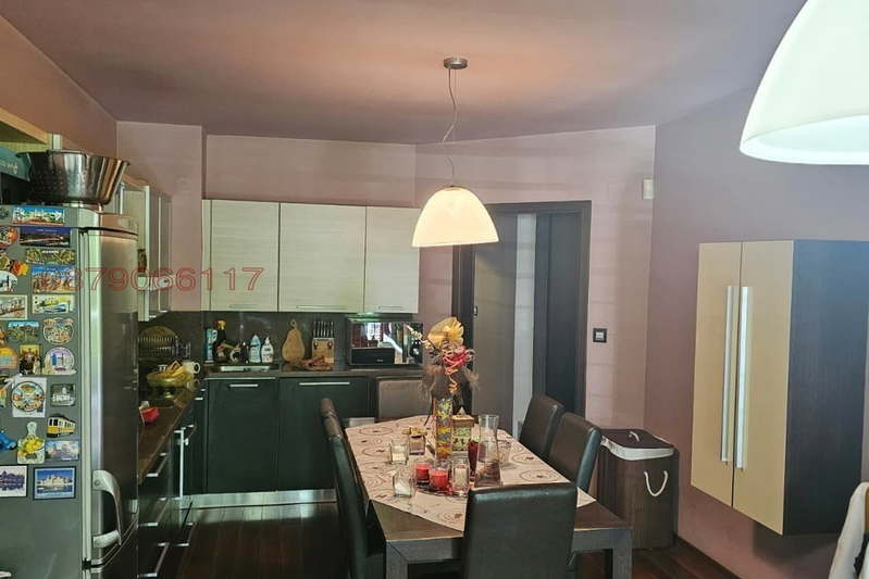 3-bedroom apartment in Sofiya, Centyr