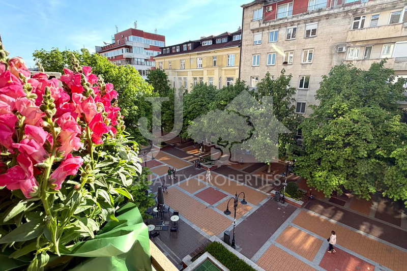 Three-room apartment in Center, Vitosha Blvd with office potential