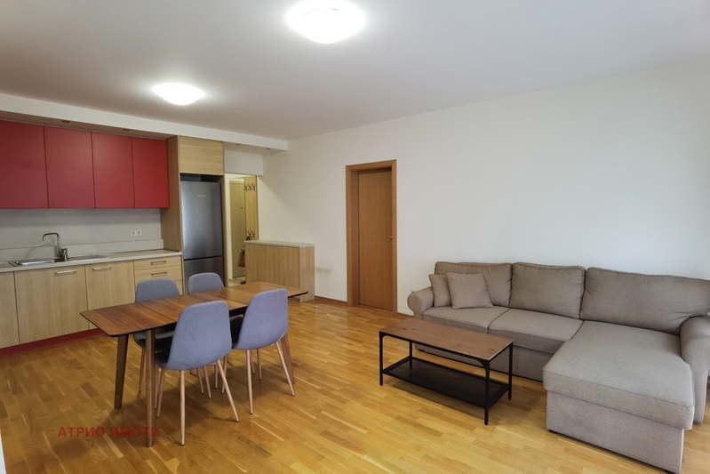 3-bedroom apartment in Sofiya, Centyr