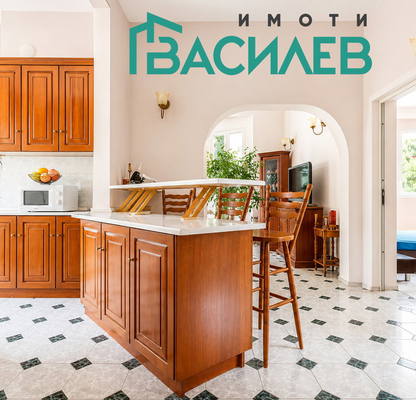 Снимка 3 — Просторен 3-стаен апартамент с голяма тераса в Център, София