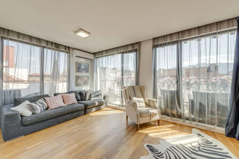 3-bedroom apartment in Sofiya, Centyr