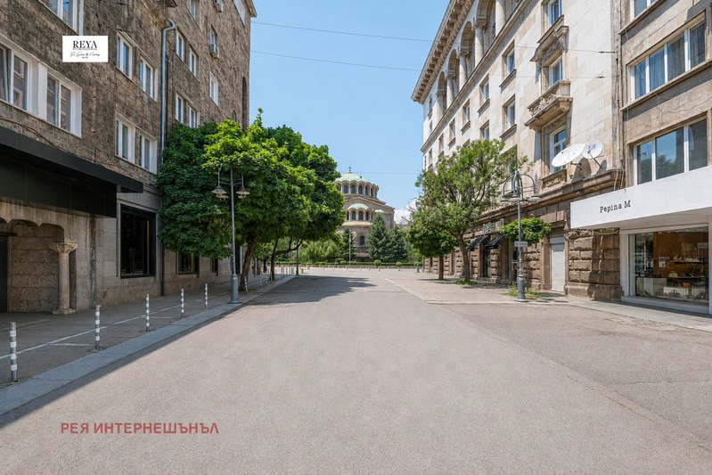 3-bedroom apartment in Sofiya, Centyr