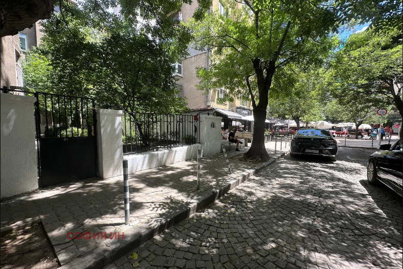 4-bedroom apartment in Sofia, Centyr