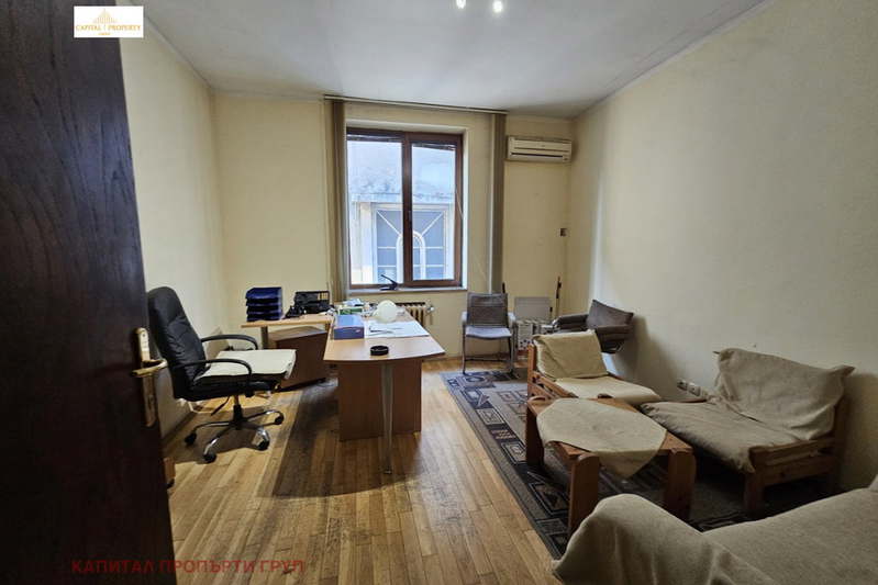 4-bedroom apartment in Sofiya, Centyr
