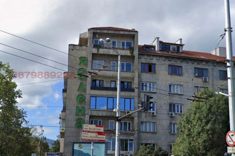 Two-room apartment in Sofia Centre with functional layout