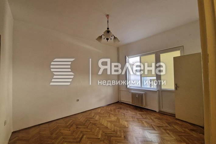 Офис с 2 помещения в Центъра на София с функционално разпределение