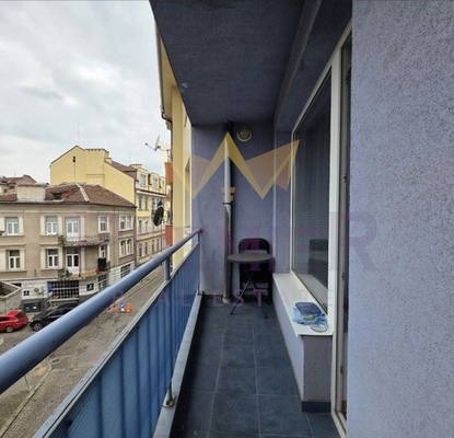 Снимка 4 — Тристаен апартамент в Център на София с асансьор