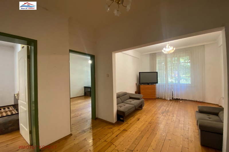 3-bedroom apartment in Sofiya, Centyr
