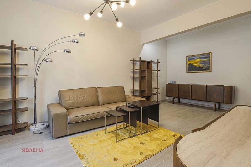 3-bedroom apartment in Sofiya, Centyr