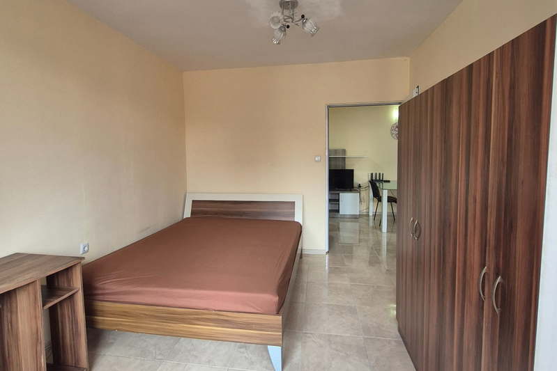 3-bedroom apartment in Sofiya, Centyr