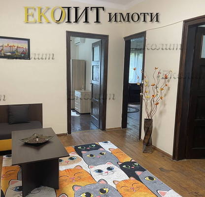 Снимка 2 — Четиристаен апартамент с паркомясто в Център, София