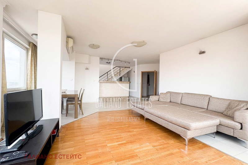 4-bedroom apartment in Sofiya, Centyr