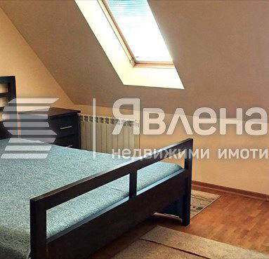 Снимка 4 — Четиристаен апартамент с тераса и гледка към Витоша в Център, София