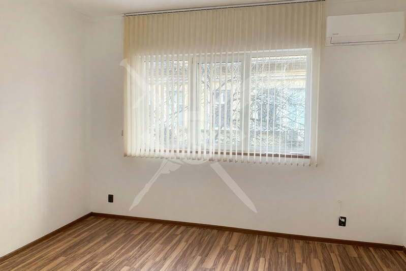 4-bedroom apartment in Sofiya, Centyr