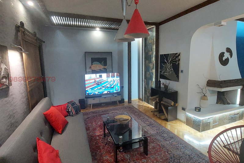 4-bedroom apartment in Sofiya, Centyr