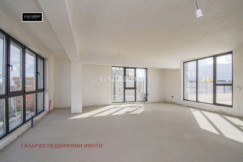 3-bedroom apartment in Sofiya, Dianabad